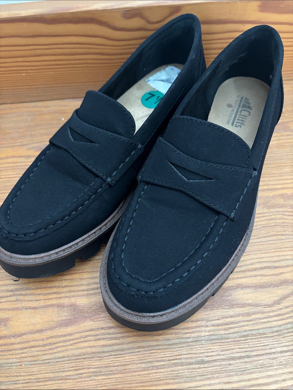 Cliffs black loafers. Size 7.5. Very good condition